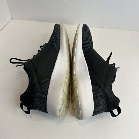 NIKE ROSHE ONE KNIT WOMEN SIZE 9 BLACK COOL GREY COMFORT STYLISH - Picture 5 of 7